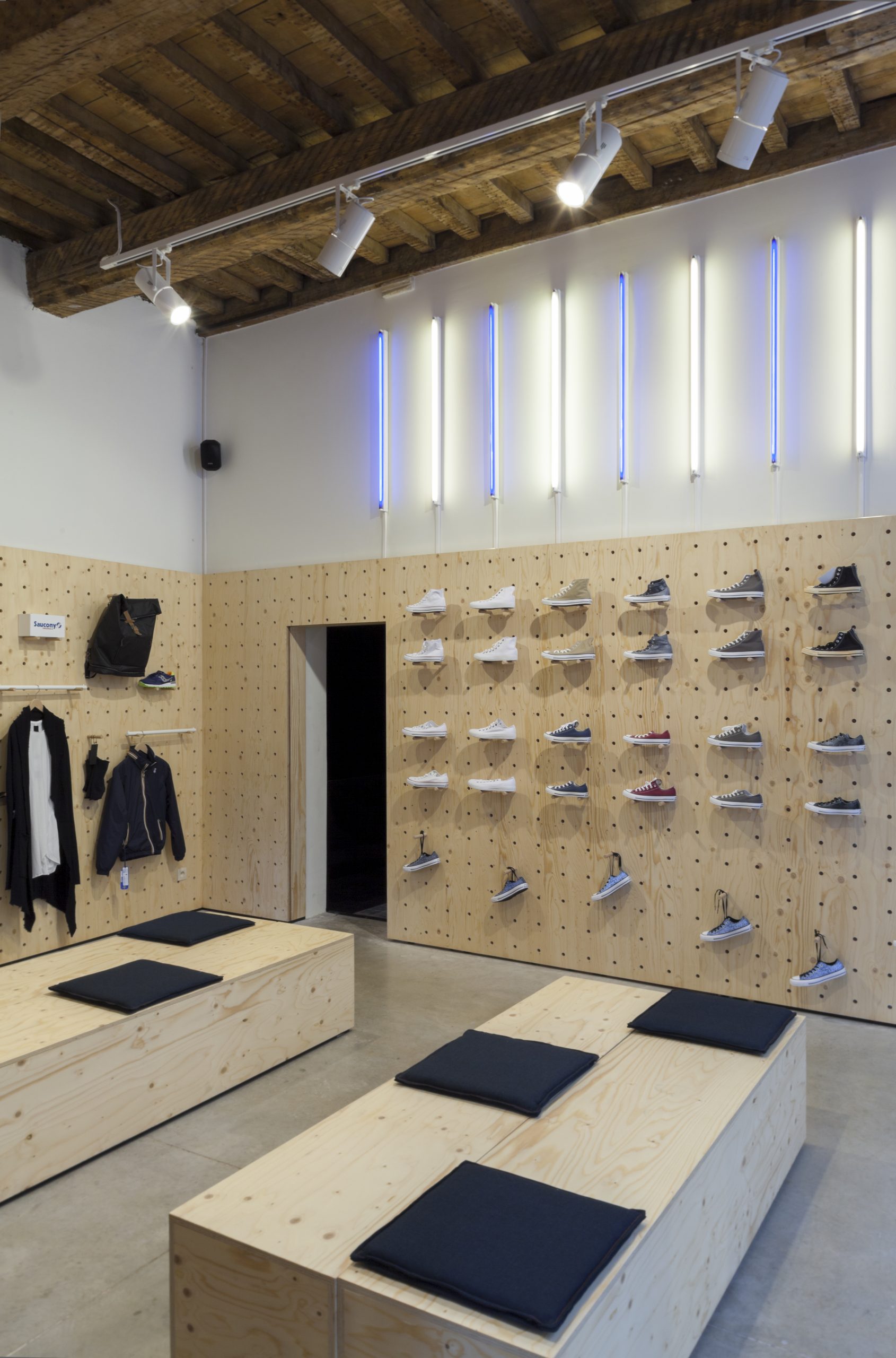 Monar & Clothes, Antwerpen – PUUR